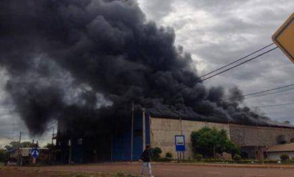 Se incendi� fabrica en Garup� y dej� p�rdidas millonarias 