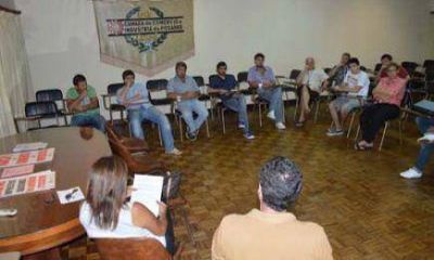 Comerciantes posade�os analizan realizar una nueva movilizaci�n