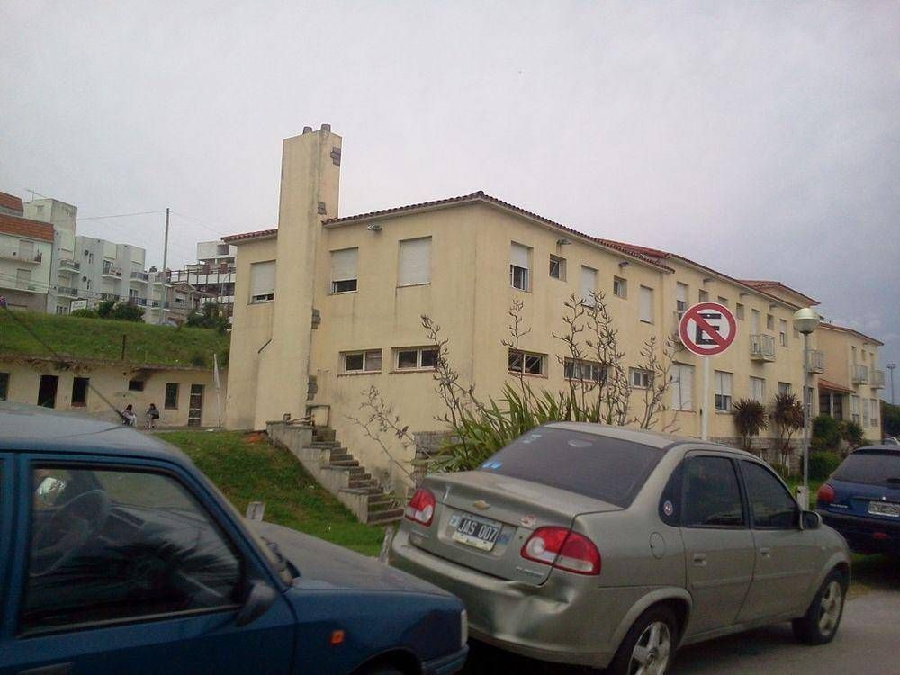 Cuidacoches de Waikiki y Punta Mogotes en la mira por el robo de carteles de �prohibido estacionar�