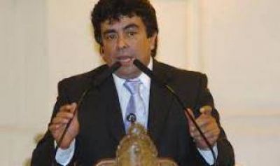 Espinoza convoc� al PJ bonaerense, inclusive a "los que se fueron"