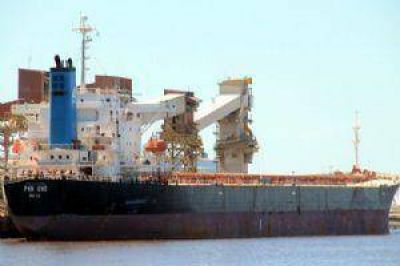 Precios y conflictos gremiales atentan contra Puerto Quequ�n