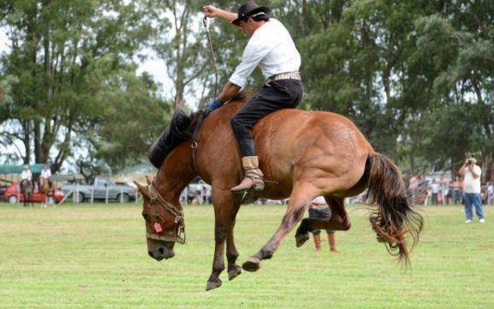 Festejos por los 124 aos de General Pirn