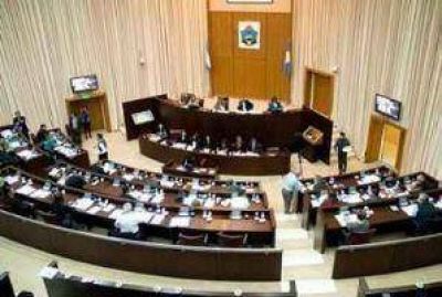 Los diputados neuquinos podr�an cobrar $ 9 mil m�s