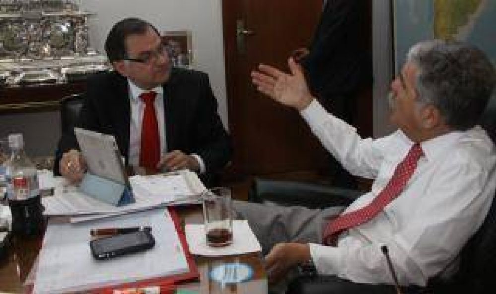 De Vido se reuni� con el Presidente de la FAM, Julio Pereyra