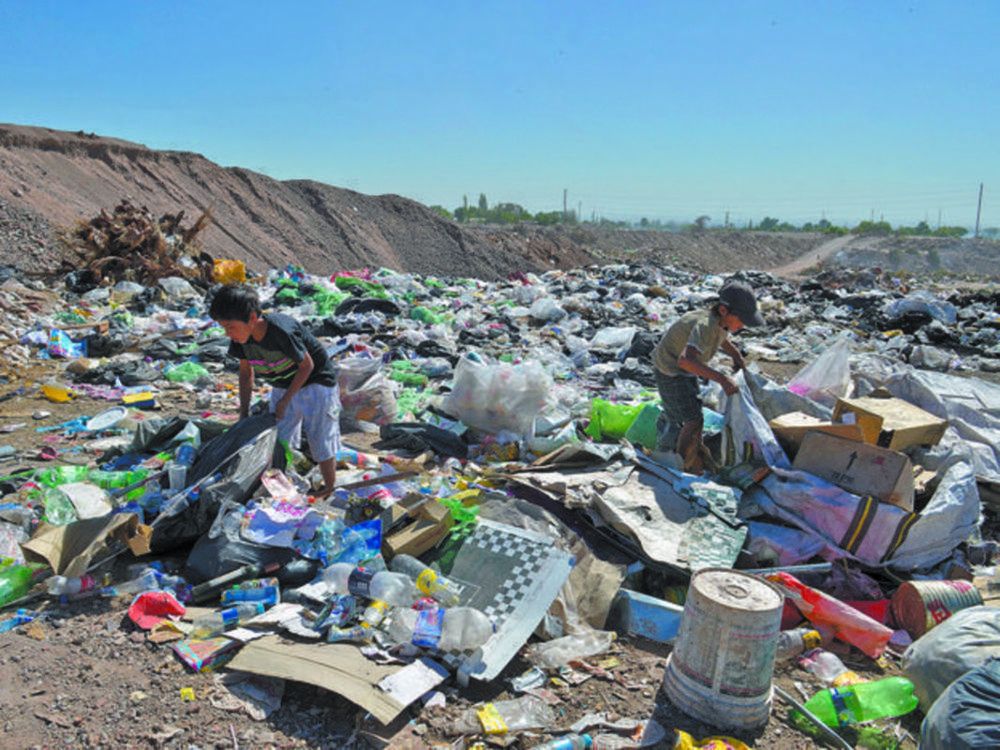 Contin�a abierto el basural en El Pozo, en Godoy Cruz