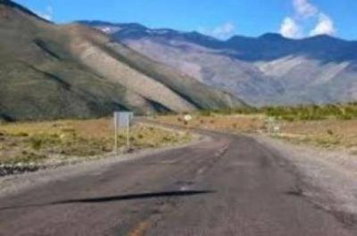 Santacruce�o muri� en un vuelco en Mendoza