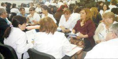 Docentes regresan el lunes 24 para preparar inicio de clases