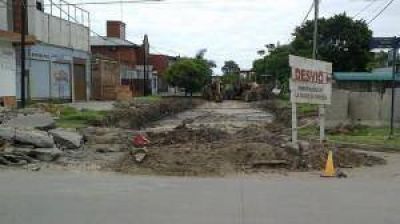Se inicio la pavimentaci�n de la Joaqu�n de los Santos desde Kirchner hasta Cnel. Bogado
