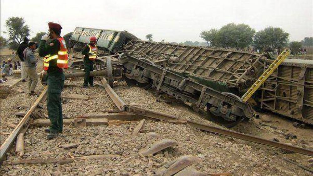 Siete muertos y 30 heridos al estallar una bomba en Pakist�n