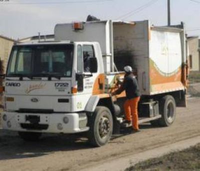 Un municipio mult� a sus propios empleados porque estacionaron mal el cami�n recolector