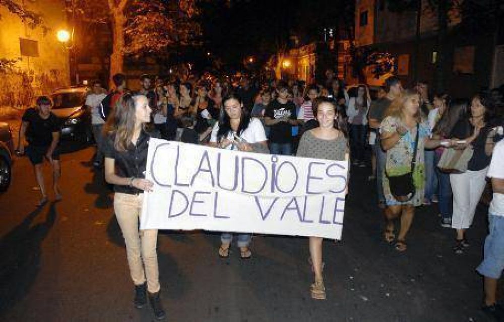 Otra protesta por el director despedido en Del Valle