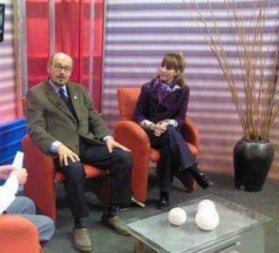 Amenazan al decano de Arquitectura para que se baje de las elecciones a rector de la UNT