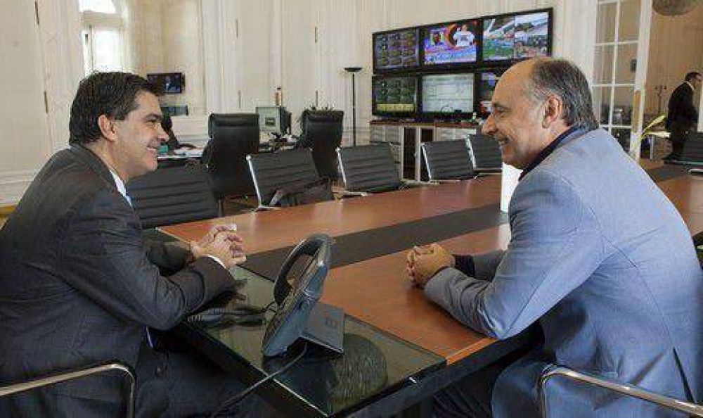 Accastello lanza agrupaci�n