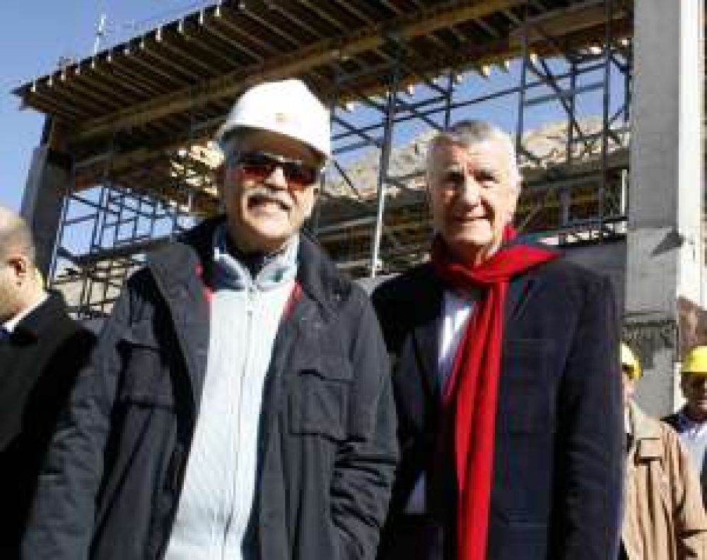 Viene De Vido a dar el aval para licitar 3 mil viviendas