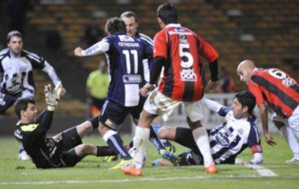 Talleres perdi� con Douglas Haig y sigue en descenso directo