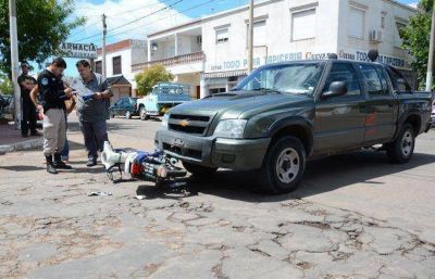 Joven fracturado tras un choque en Alvear y Garibaldi