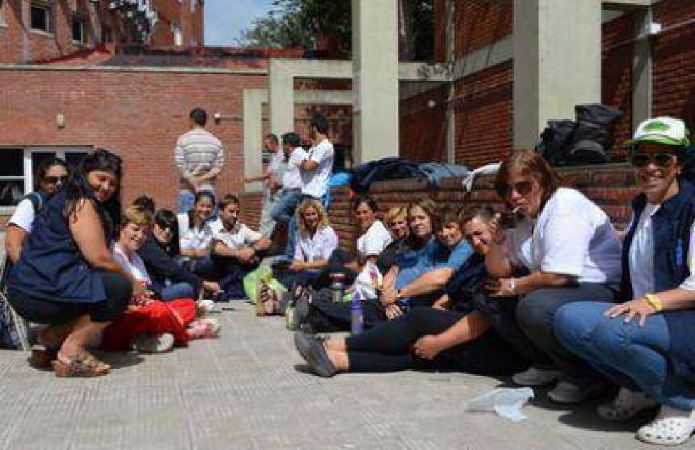 Fracas� audiencia entre Sanidad y directivos del EMHSA, y los sindicalistas denuncian presencia de grupo de choque