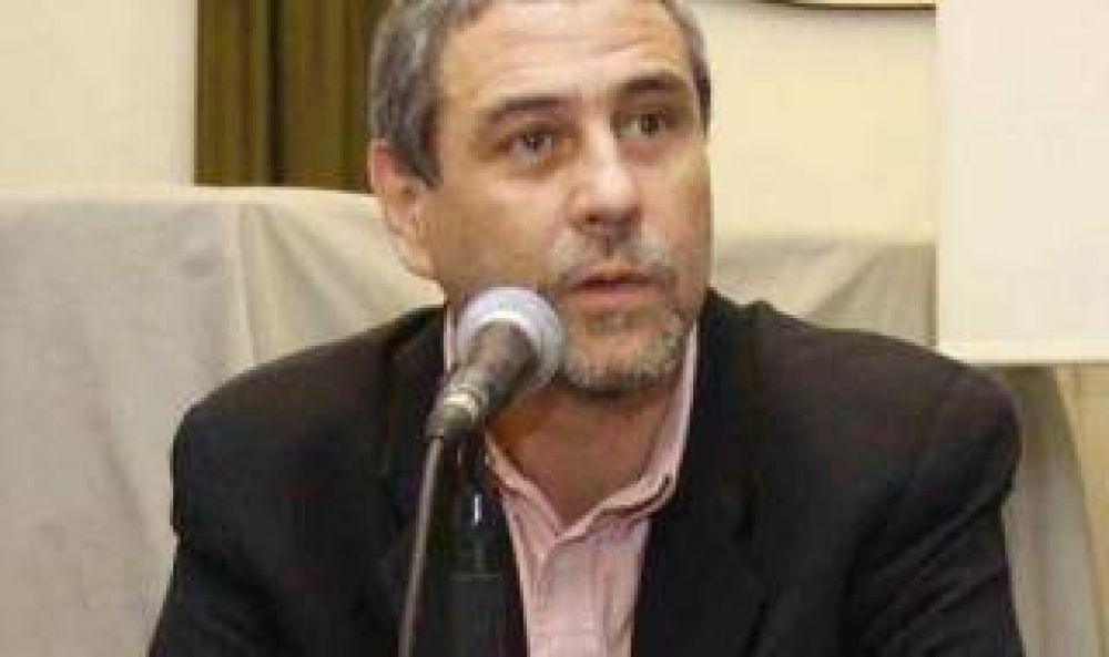 Polic�as Comunales: Ferraresi se mostr� a favor del proyecto