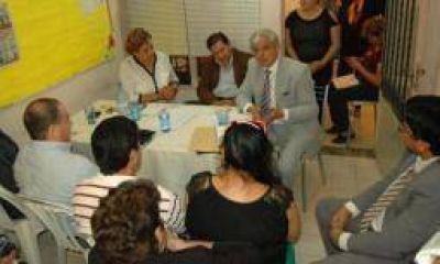 El gobierno negocia contra reloj para garantizar el inicio de clases
