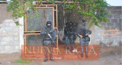 Desbaratan un presunto kiosco de venta de marihuana y coca�na