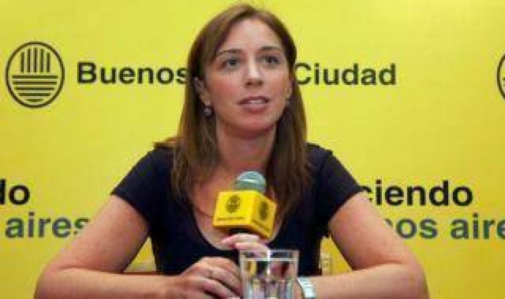 Vidal recorri� Mar del Plata y Tandil y critic� a Scioli por el sistema de Salud