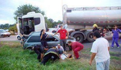 Accidente en la intersecci�n de rutas N� 188 y 32: dos j�venes resultaron heridos