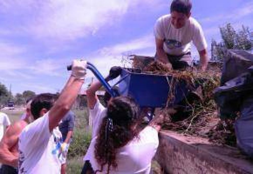 La C�mpora realiz� jornadas solidarias en San Pedro