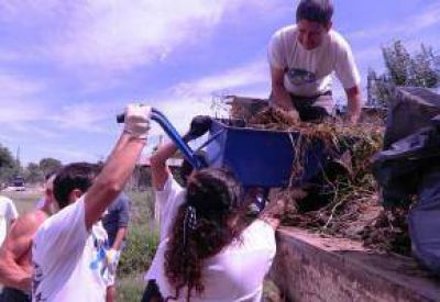 La C�mpora realiz� jornadas solidarias en San Pedro