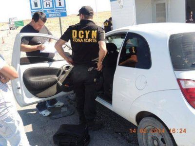 Polic�a y SENASA secuestran droga y autos con documentaci�n irregular en Zona Norte