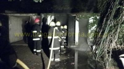 Fuego en un dep�sito del Palacio Municipal