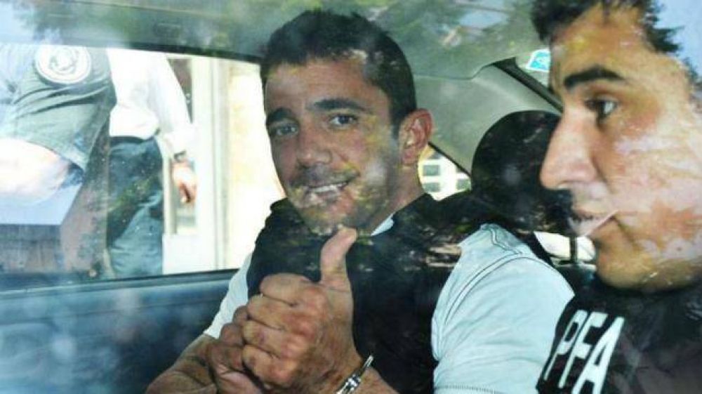 Suris: "Conoc�a a alguien que se presentaba como el hijo de Alperovich; me alquil� un departamento"