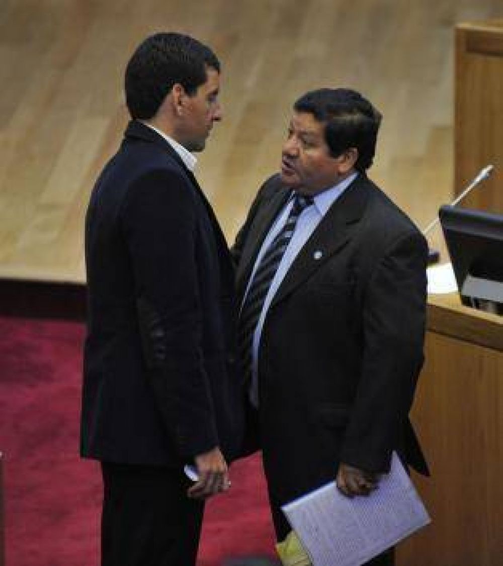 El massismo no acepta dejar el bloque ni ceder comisiones