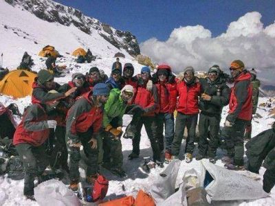 Dos cordobeses con recursos propios desafiaron con �xito al Aconcagua