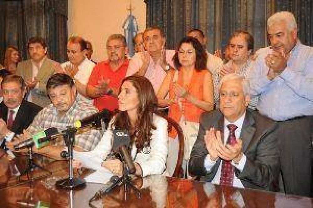 Sindicatos docentes remarcaron la pol�tica de di�logo de la gobernadora