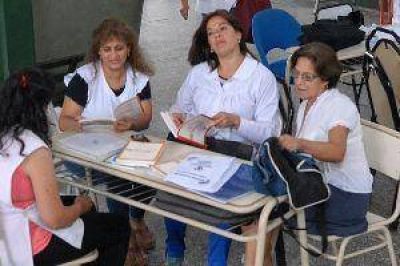 Las escuelas santiague�as reabrieron sus puertas con el regreso de los docentes a las aulas