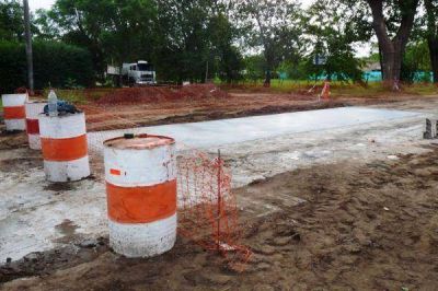 Realizan trabajos de bacheo en el Acc. Cicar�