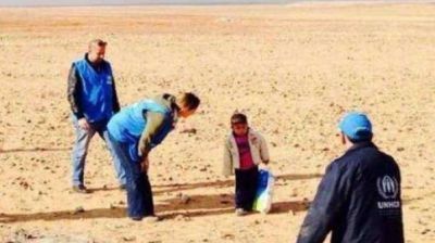 Conmueve al mundo la foto del ni�o que escap� de la guerra en Siria