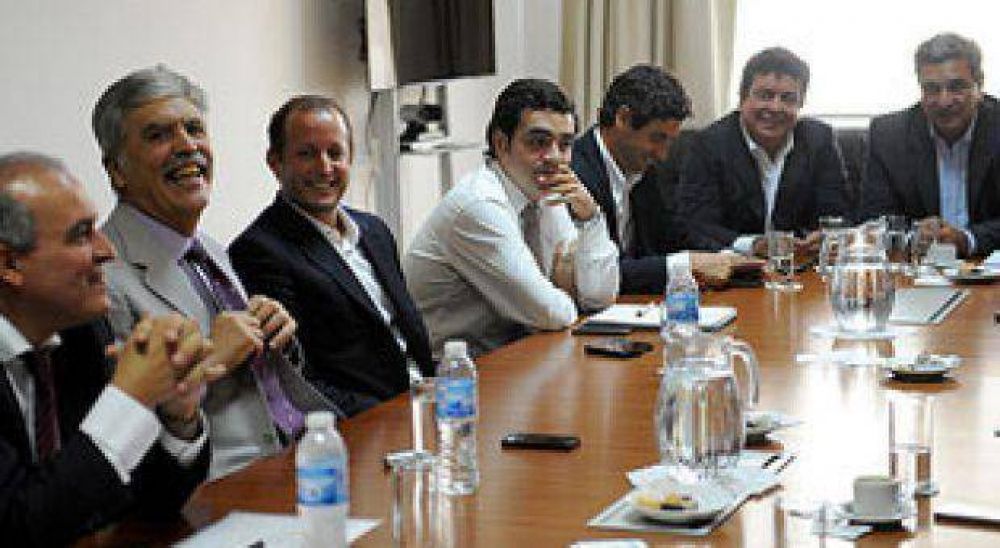 De Vido se reuni� con intendentes de la Tercera por la evoluci�n de la construcci�n