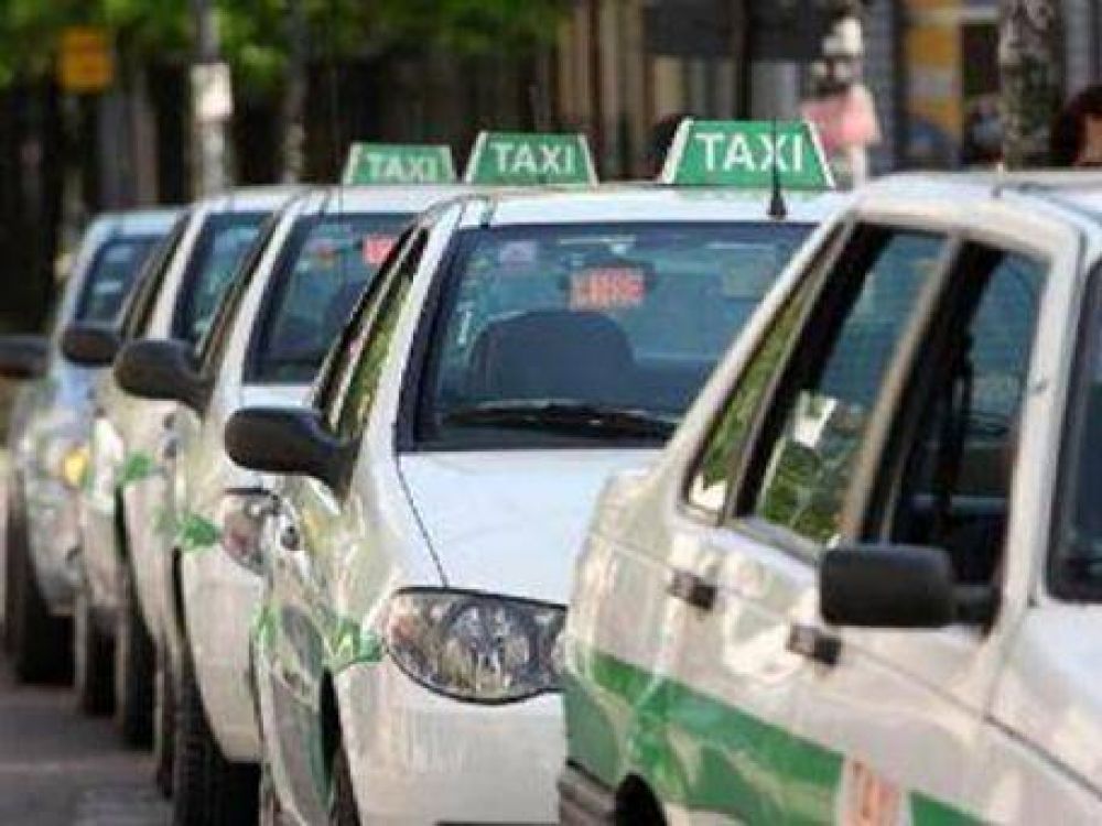 Suba de tarifas de taxis: �Todos los d�as aumentan los precios y se nos complica�, aseguran desde el sector