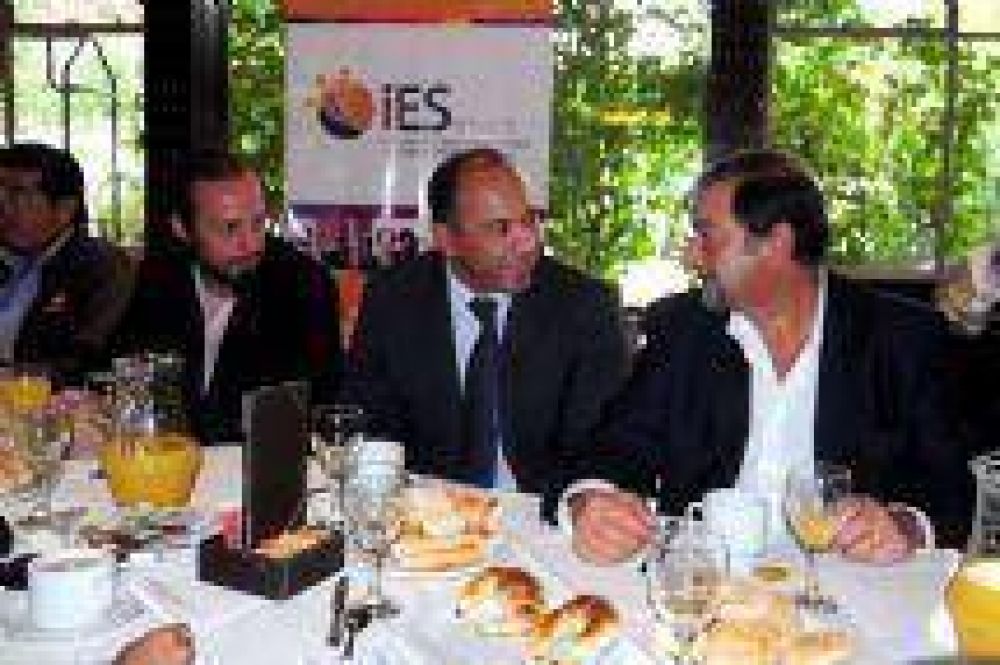 Se lanz� el Instituto de Formaci�n Superior en Ciencias Sociales y Human�sticas