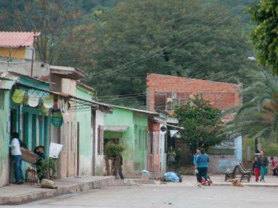 Detienen a delincuentes con ametralladoras Uzi en Salvador Mazza
