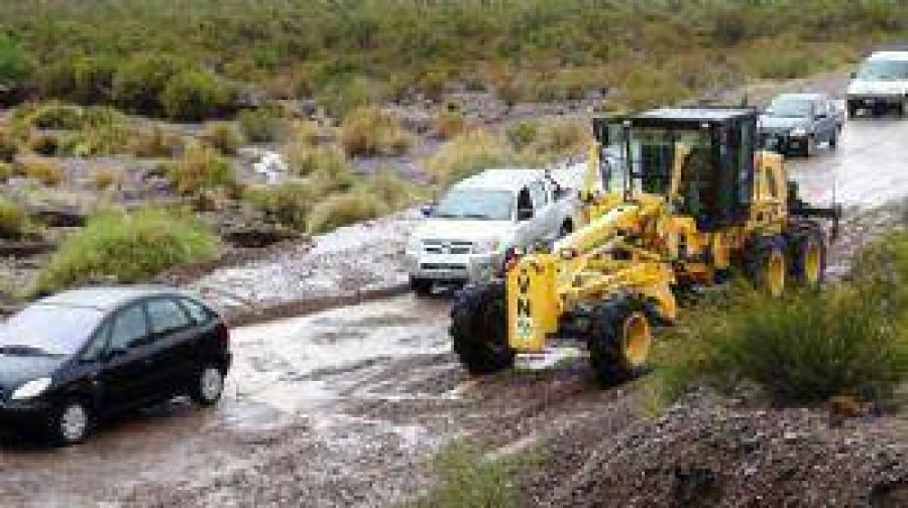 La lluvia volvi� a Valle F�rtil y las crecidas lo dejaron incomunicado otra vez