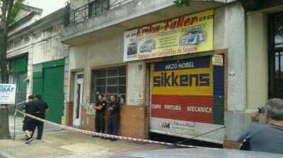 Un muerto y un herido al explotar un compresor de un taller en Almagro