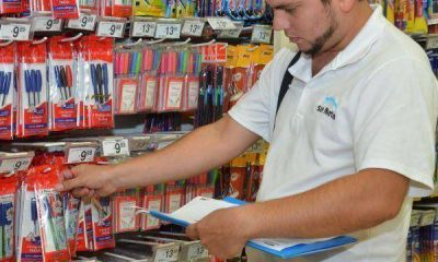 Controlan en San Mart�n los precios de la canasta escolar