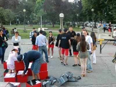 Vecinos se quejan por la saturaci�n de la Plaza Mitre