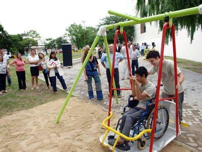 La ciudad cuenta con una nueva plazoleta adaptada para personas con discapacidad