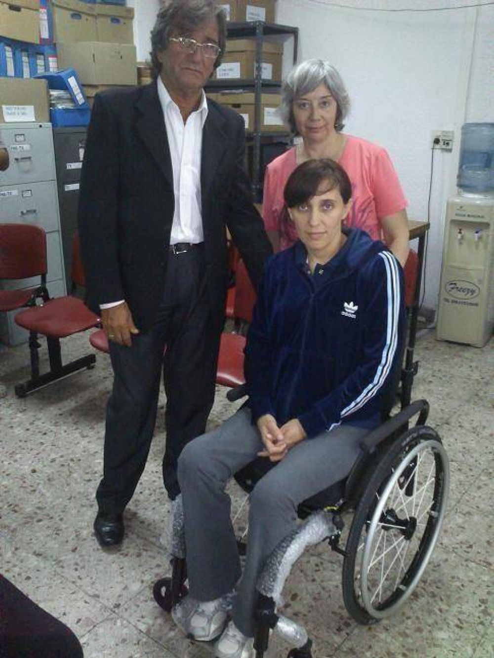PAMI: LA UGL �X� ENTREG� SILLAS DE RUEDAS DE TITANIO