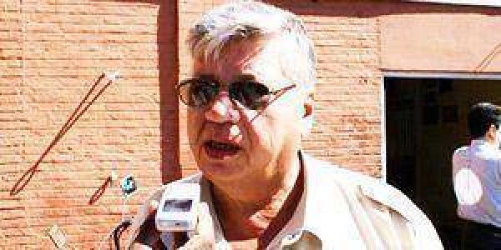 Branchi manifest� que los docentes aceptar�an un aumento salarial en �cuotas�