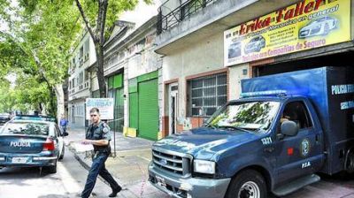 Un muerto y dos heridos por la explosi�n en un taller mec�nico