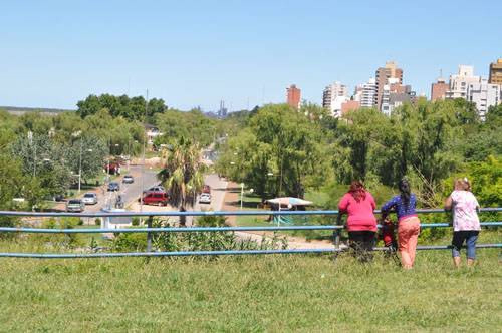 Licitan construcci�n de escalinata-anfiteatro en el parque Per�n